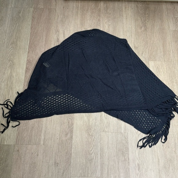 New C-Mode One Size Navy Knit Poncho Shawl Wrap - Picture 8 of 13